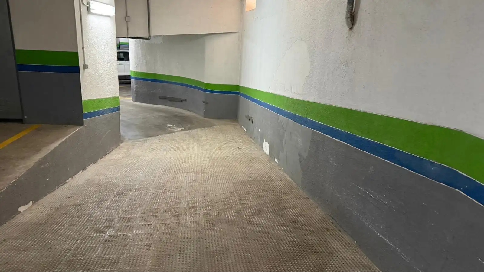 Garage for sale in Meliana
