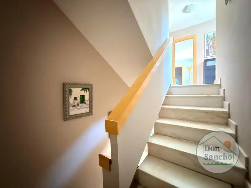 Casa adosada en venta en Santovenia de Pisuerga con Calefacción y Terraza