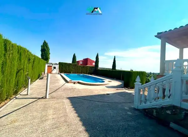 Xalet amb piscina en venda a Úbeda, imagen 4