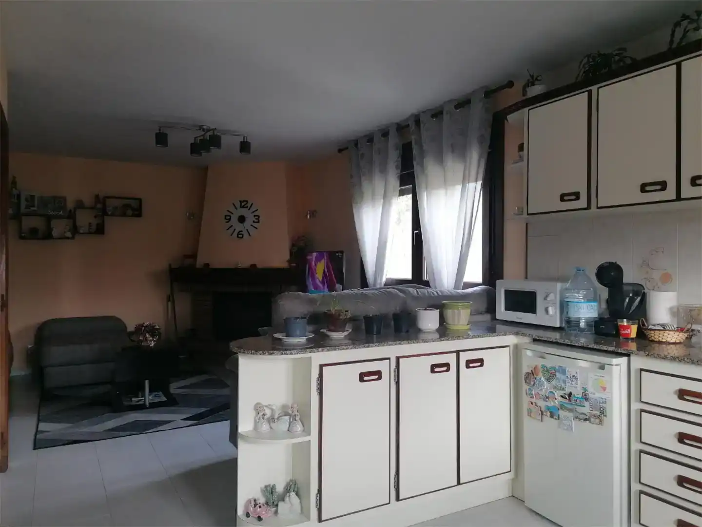 Cuina de Casa o xalet en venda en Ponteceso amb Parquet, Moblat i Forn
