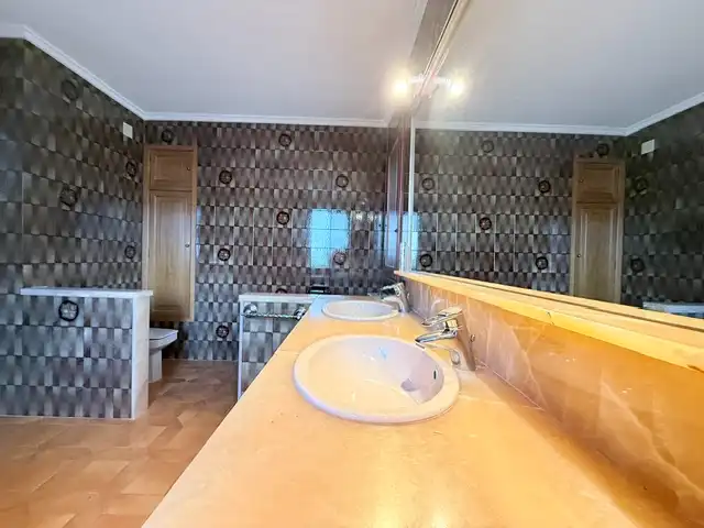 Bany de Casa o xalet en venda en Benicasim / Benicàssim amb Jardí privat, Terrassa i Piscina