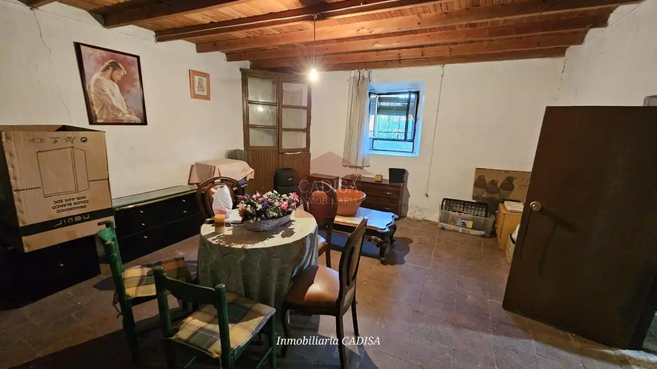 Sala d'estar de Casa o xalet en venda en Parada de Arriba amb Calefacció, Terrassa i Traster
