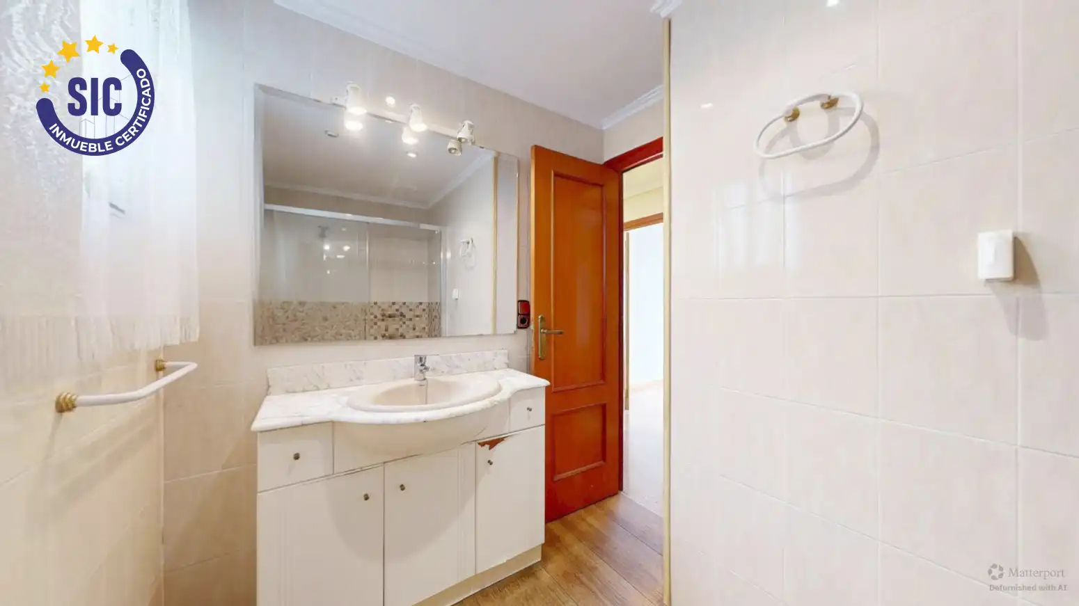 Bathroom of Flat for sale in Torrent  with Balcony