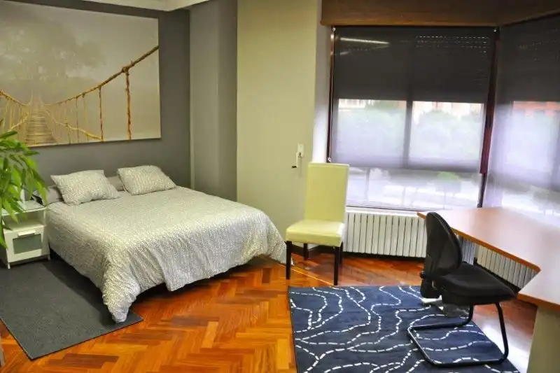 Habitació a Calle de Panaderos, 4, Caño Argales