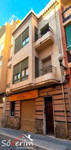 Edificio en Venta en Carrer València en Carolinas Bajas