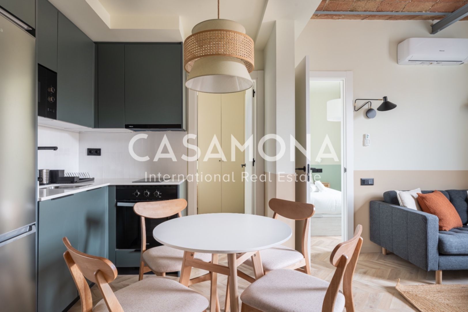 Kitchen of Apartment to rent in  Barcelona Capital  with Air Conditioner, Heating and Furnished