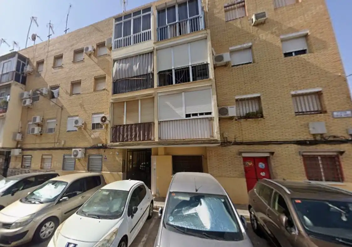 Piso en venta en C/ Pintor García Ramos, Nueva Alcalá