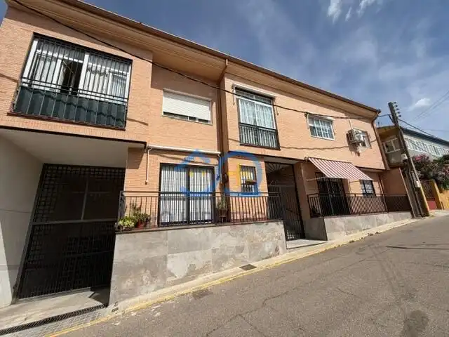 Vista exterior de Dúplex en venta en Numancia de la Sagra con Aire acondicionado, Calefacción y Alarma