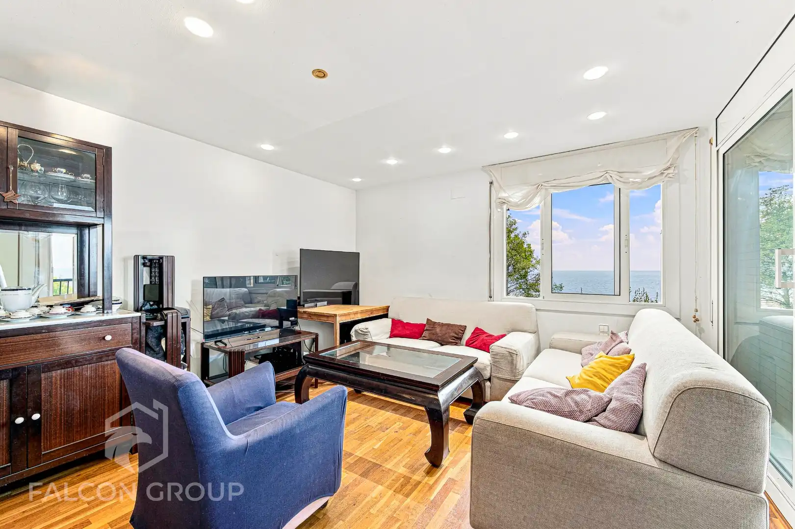Living room of Flat for sale in Sitges  with Terrace, Swimming Pool and Balcony