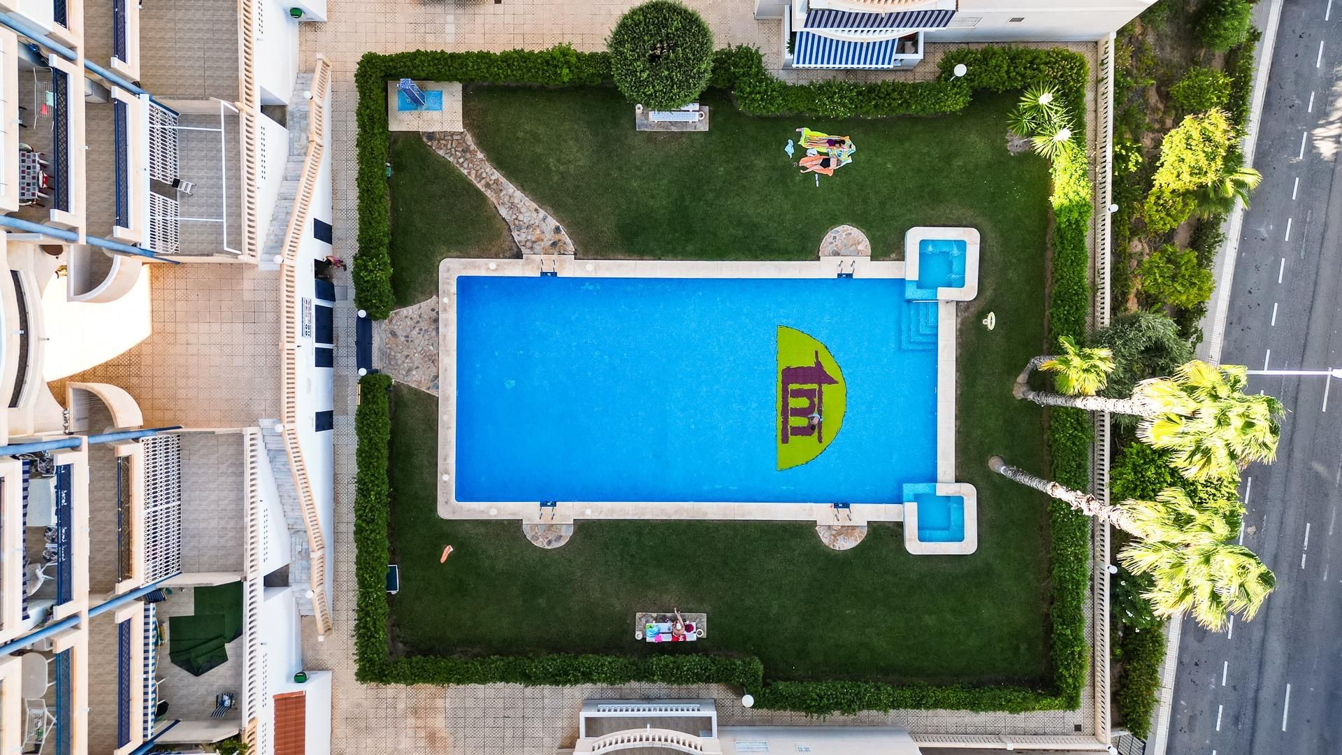 Apartment to rent in Avenida Costa Blanca, Los Arenales del Sol