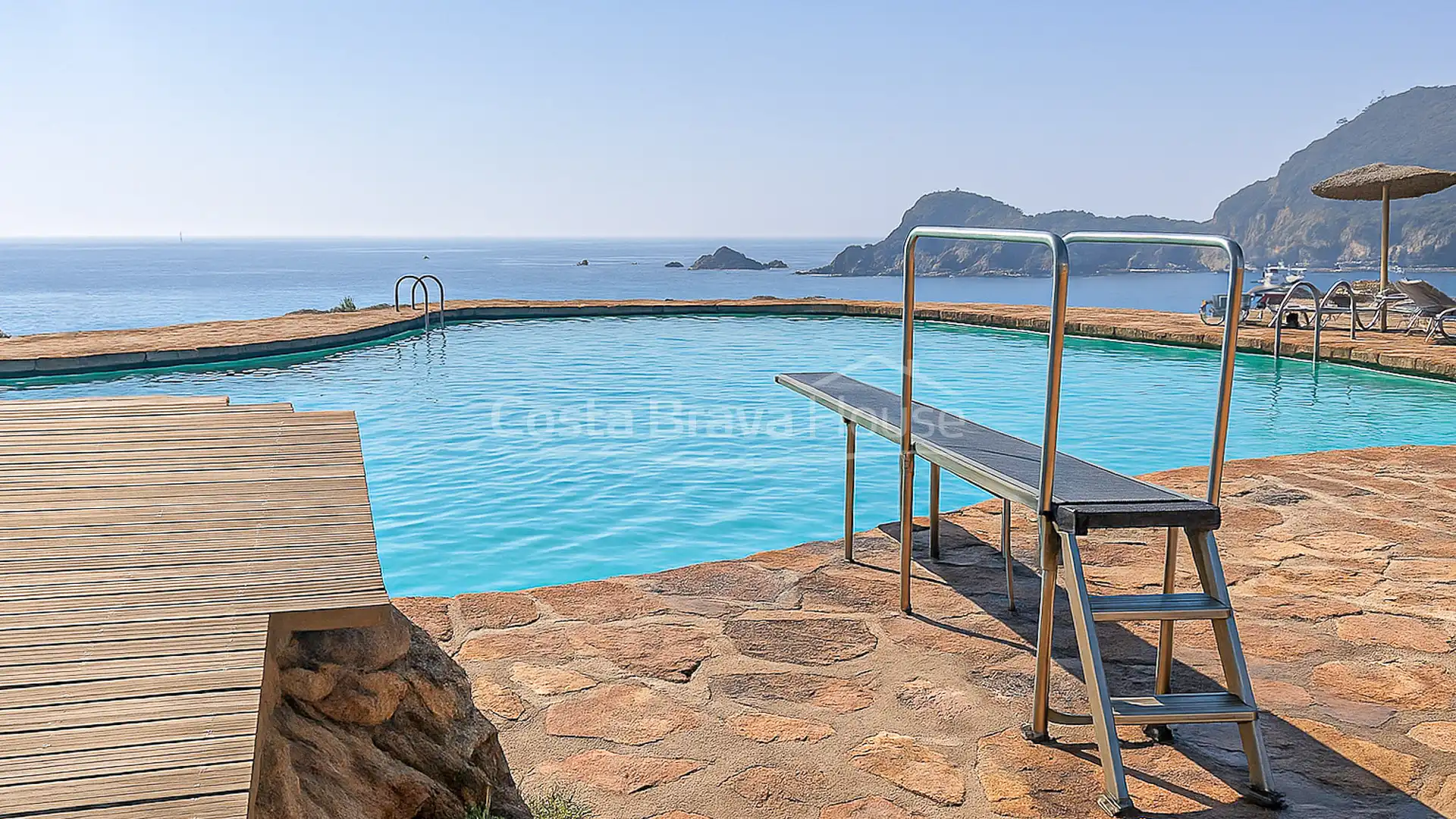 Piscina de Apartamento en venta en Begur con Aire acondicionado, Calefacción y Terraza