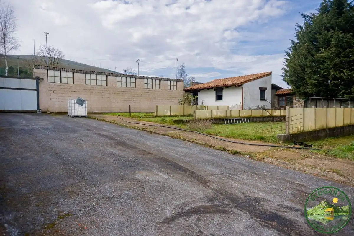 Vista exterior de Casa o chalet en venta en Villagatón con Aire acondicionado, Calefacción y Jardín privado