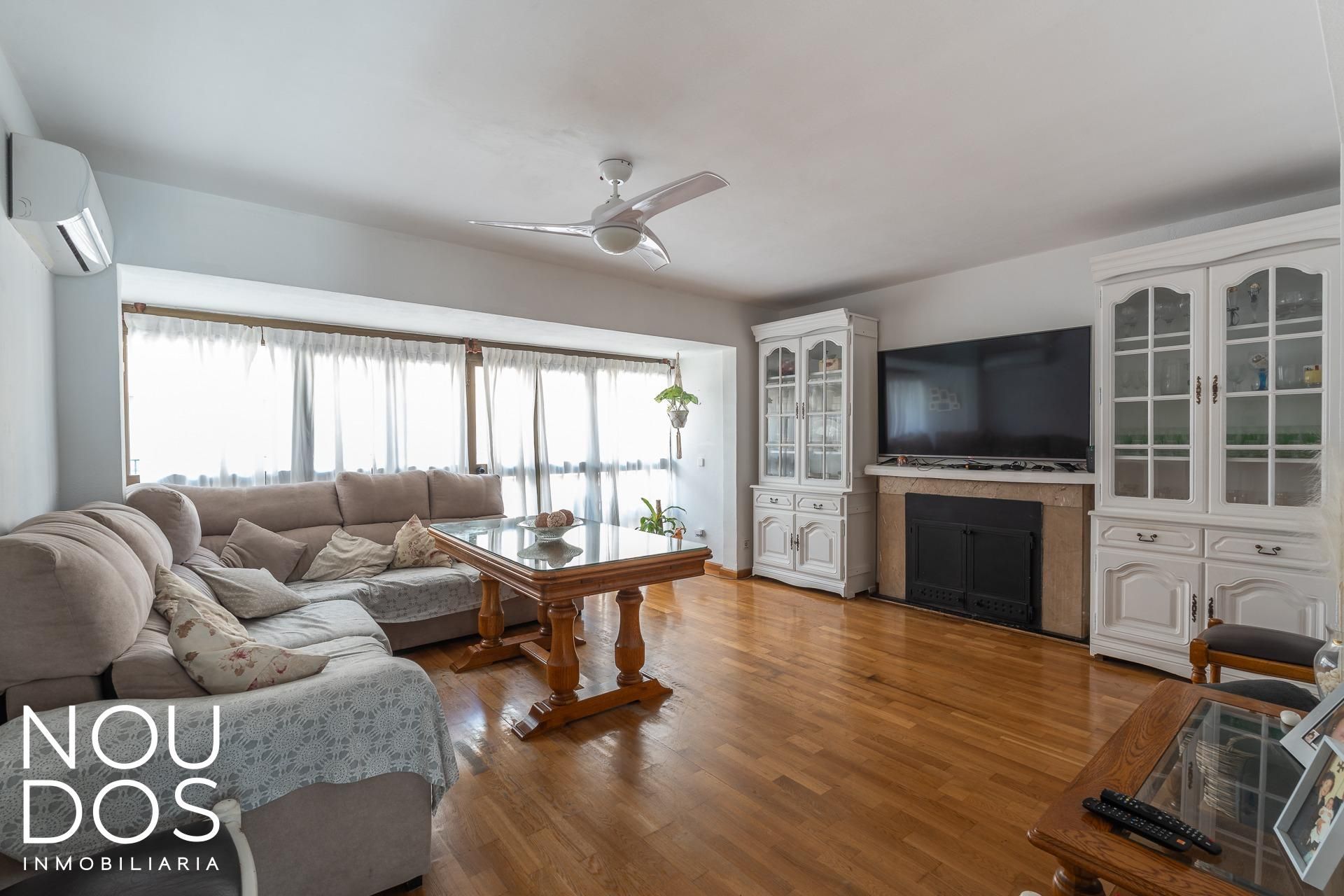 Pis en venda a Foners, Llevant