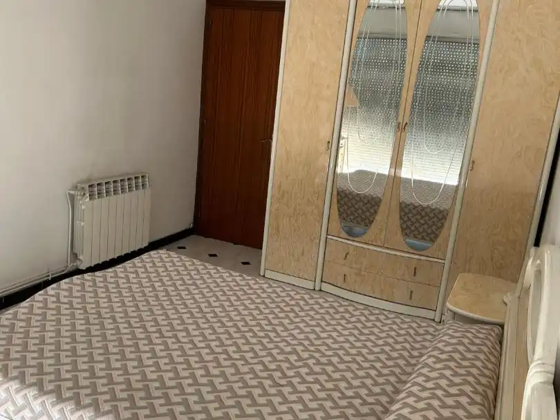 Dormitori de Pis en venda en Terrassa amb Terrassa i Balcó