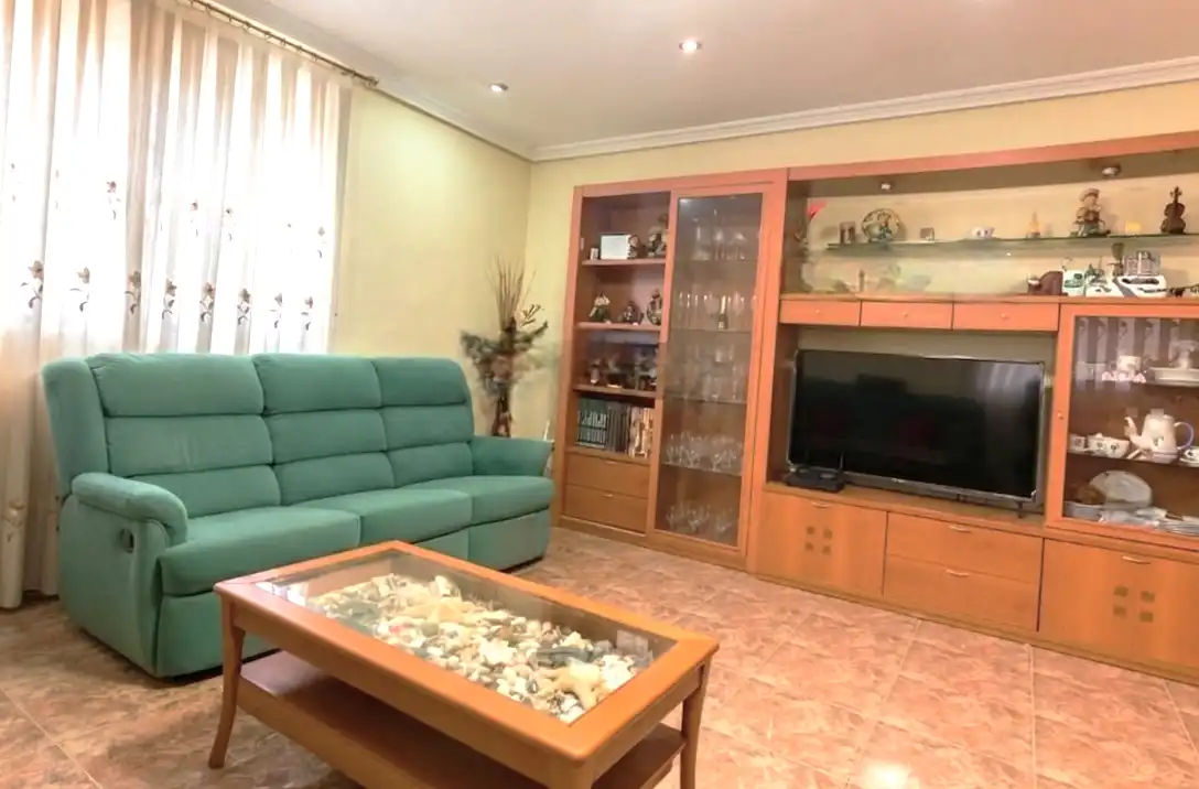 Sala d'estar de Casa o xalet en venda en Murcia amb Aire condicionat, Jardí privat i Terrassa