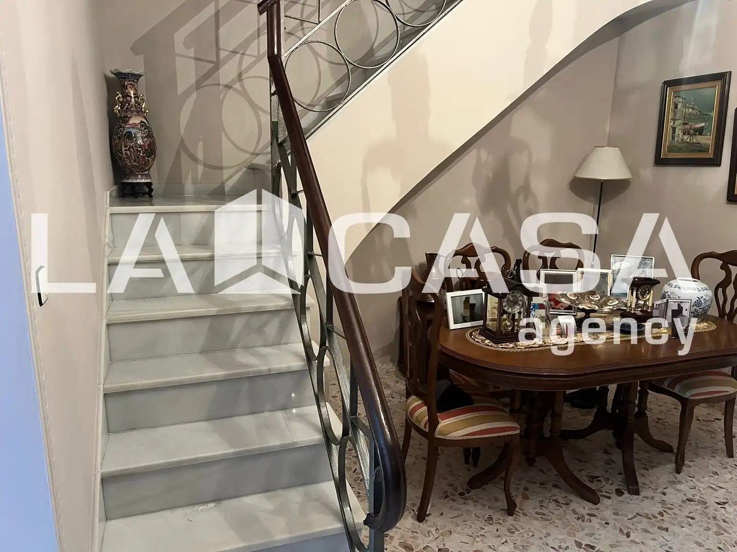 Houses for sale in Dos Hermanas  with Terrace, Storage room and Balcony