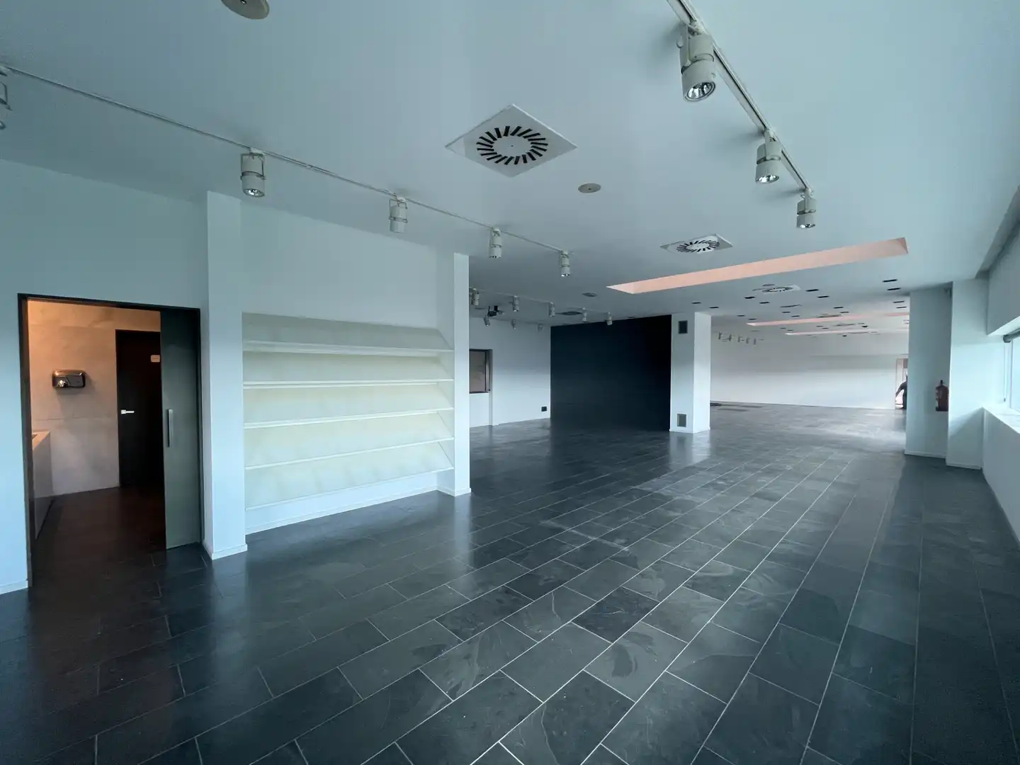 Nave industrial en venta en Salt con Calefacción y Alarma