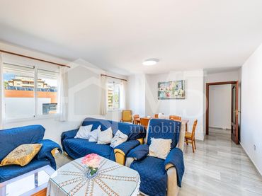 Piso con piscina en venta en Algarrobo costa