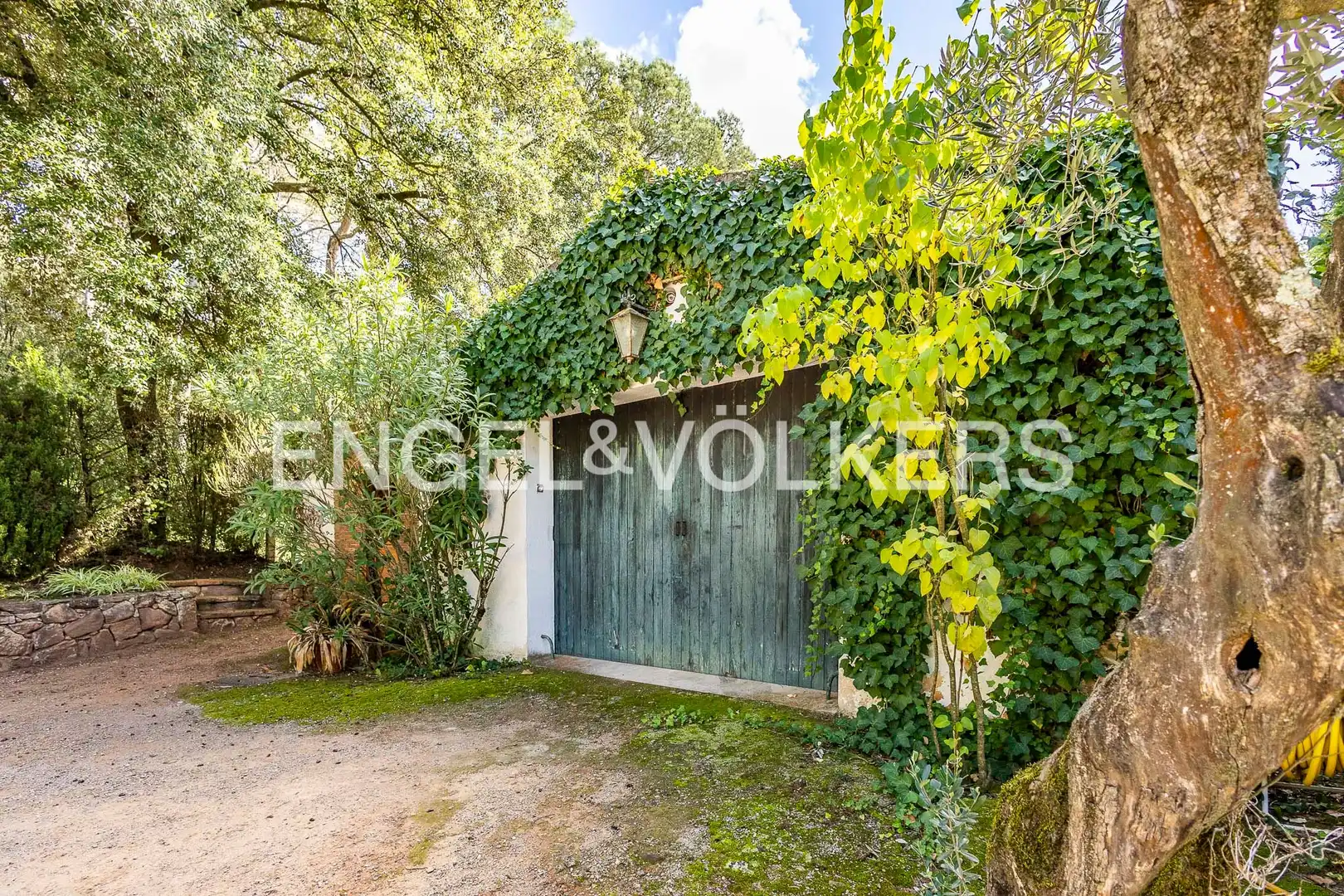 Vista exterior de Finca rústica en venda en Bigues i Riells del Fai amb Calefacció, Jardí privat i Terrassa