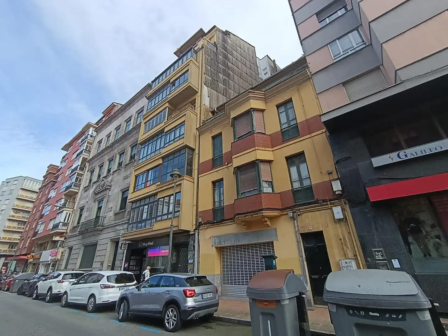 Vista exterior de Apartament de lloguer en Avilés amb Calefacció i Moblat