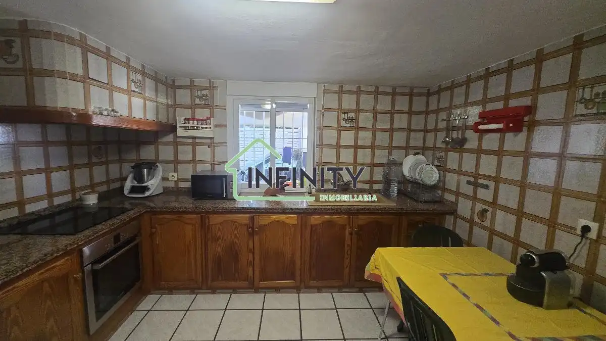 Cuina de Casa o xalet en venda en Oliva amb Aire condicionat, Terrassa i Traster