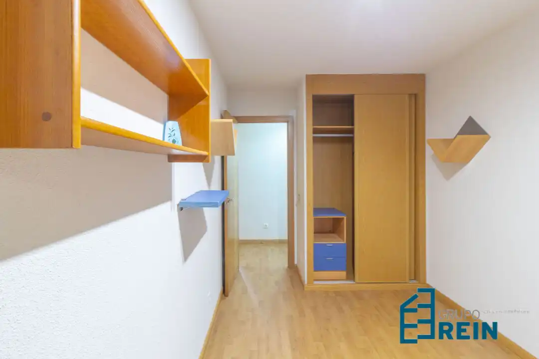 Habitación de Piso en venta en Recas con Calefacción