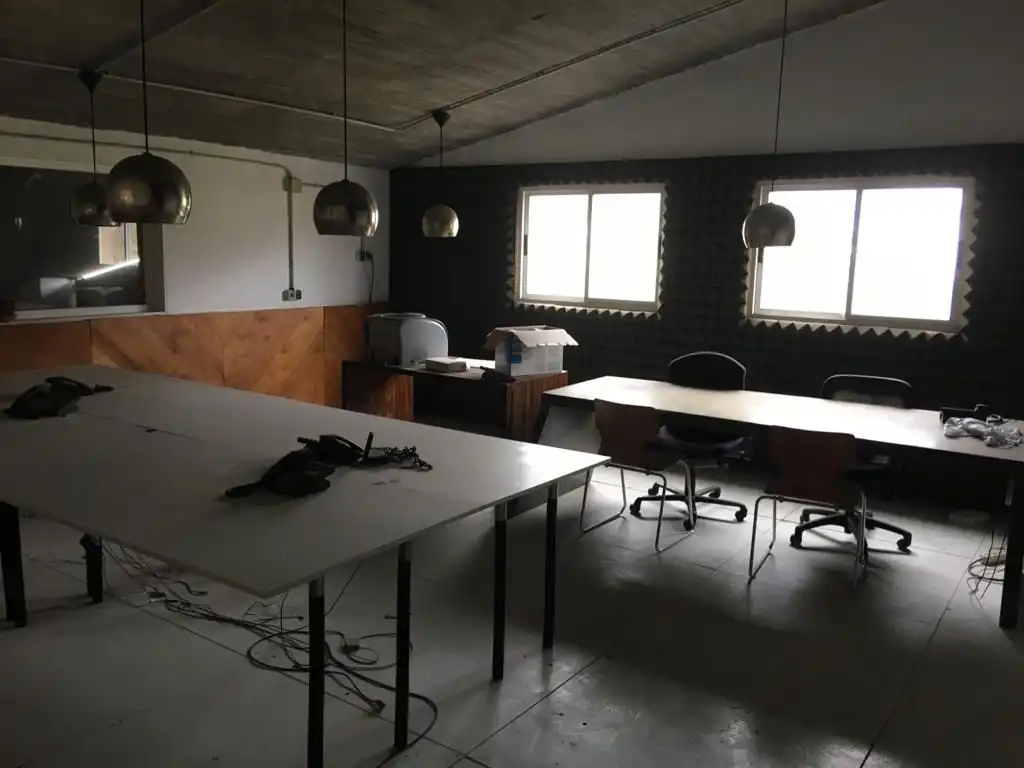 Fabrikhallen zur Miete in Villabona