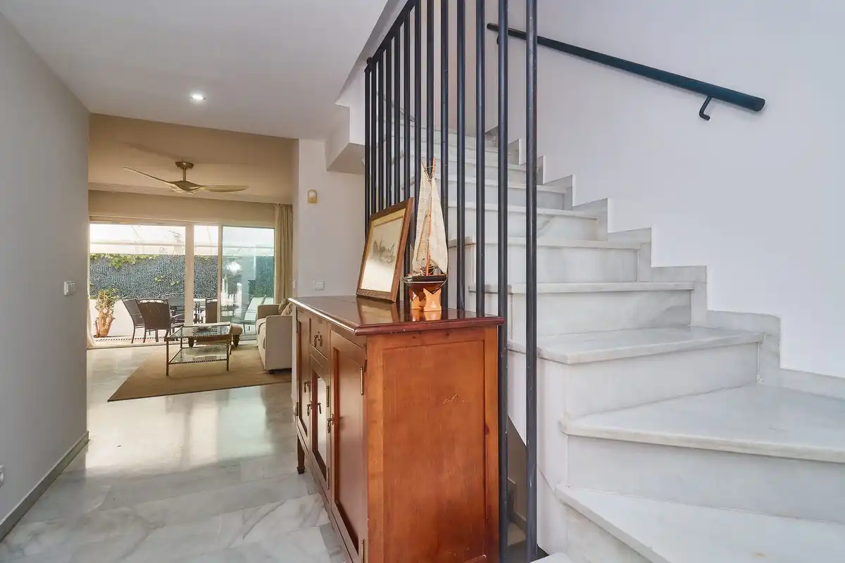 Casa adosada en venta en Marbella con Aire acondicionado, Jardín privado y Terraza