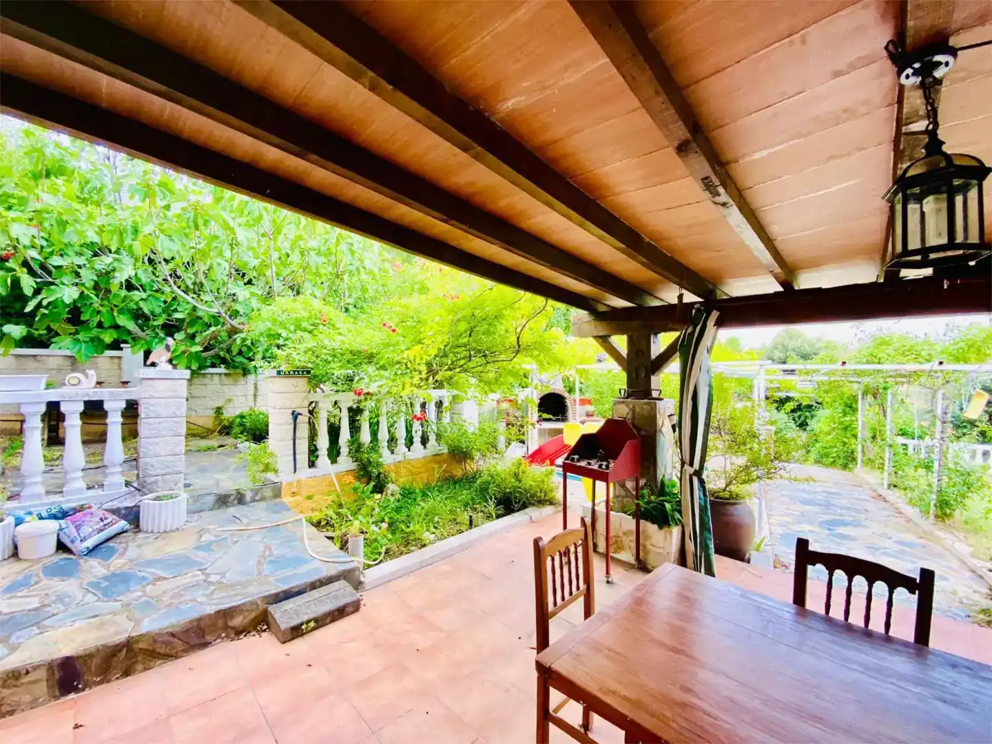 Terrassa de Casa o xalet en venda en Villa del Prado amb Jardí privat, Piscina i Balcó