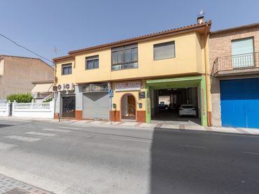 Casa en venda a Calle de Carrera de la Virgen 130