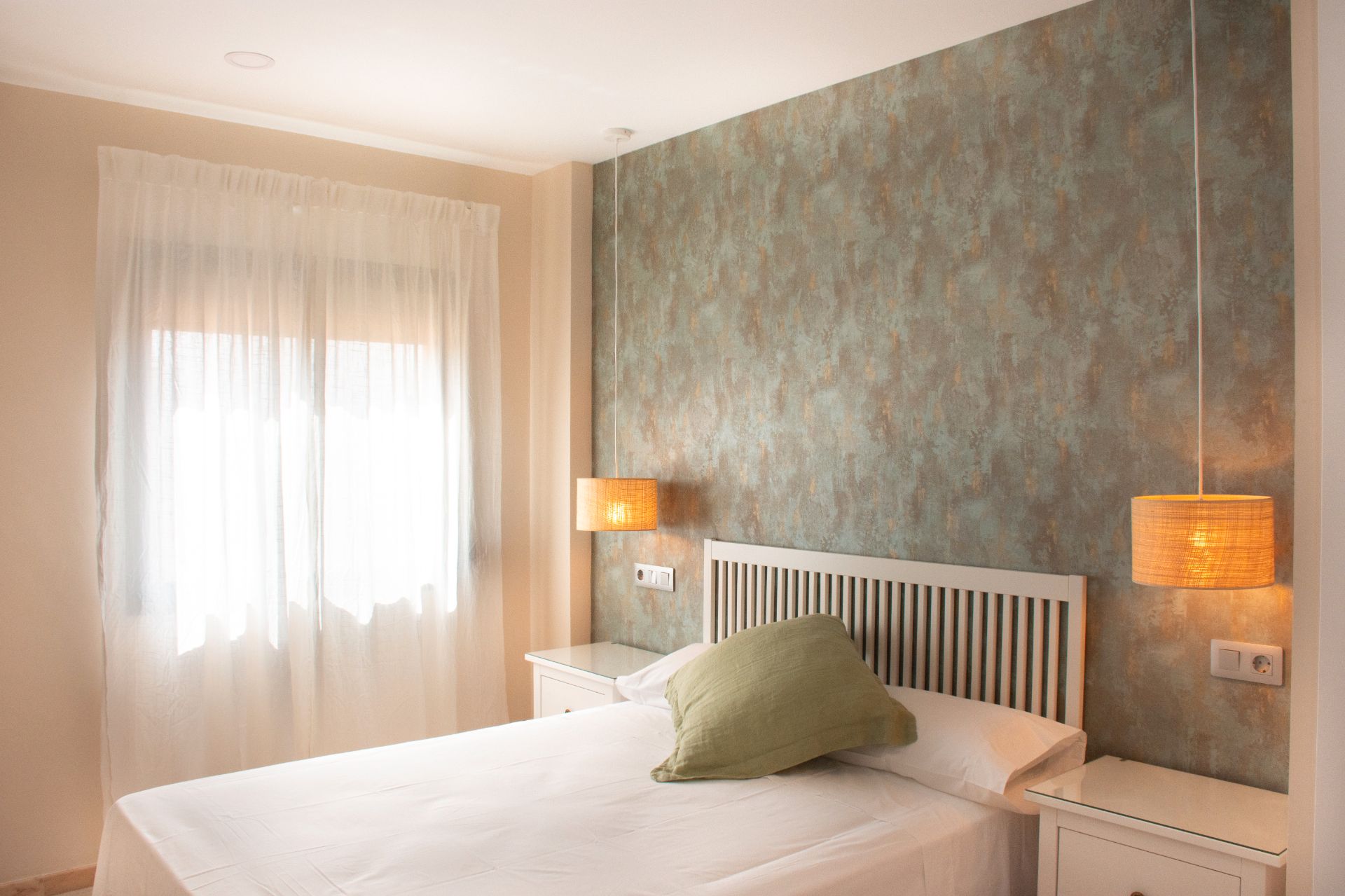 Bedroom of Apartment for rent in  Sevilla Capital  with Air Conditioner, Washing machine and Microwave