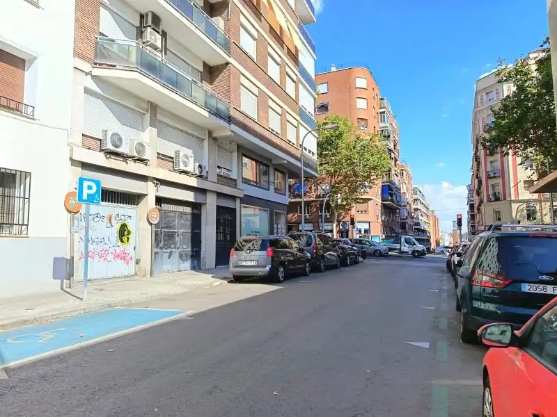Vista exterior de Piso en venta en Retiro