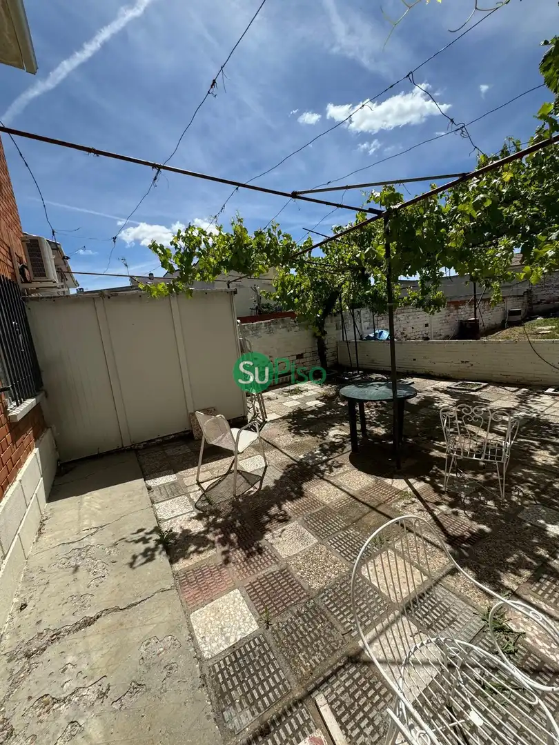 Casa adosada en venta en Avenida Rufino Rubio, 9, Yeles