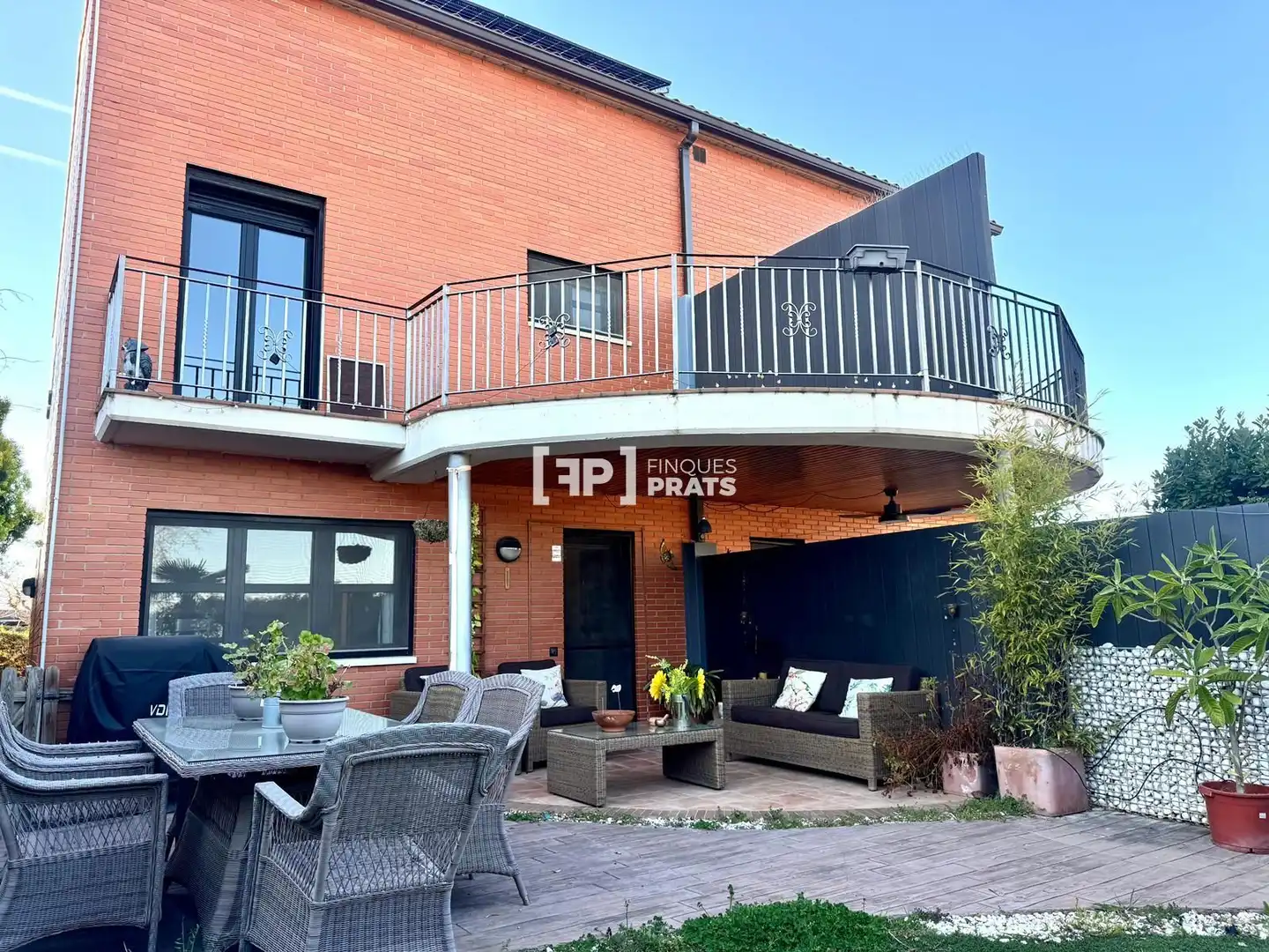 Einfamilien-Reihenhaus zum Verkauf in GIRONA, Rosselló