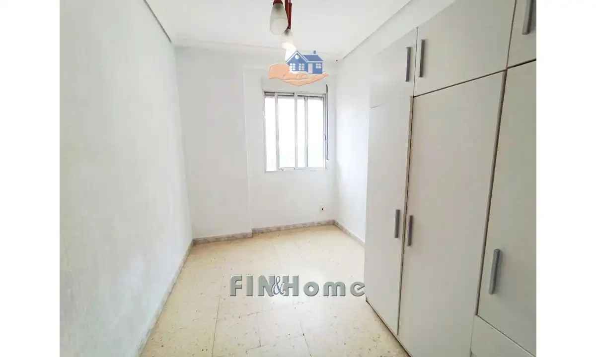 Bedroom of Flat for sale in Sevilla  with Air Conditioner, Heating and Terrace