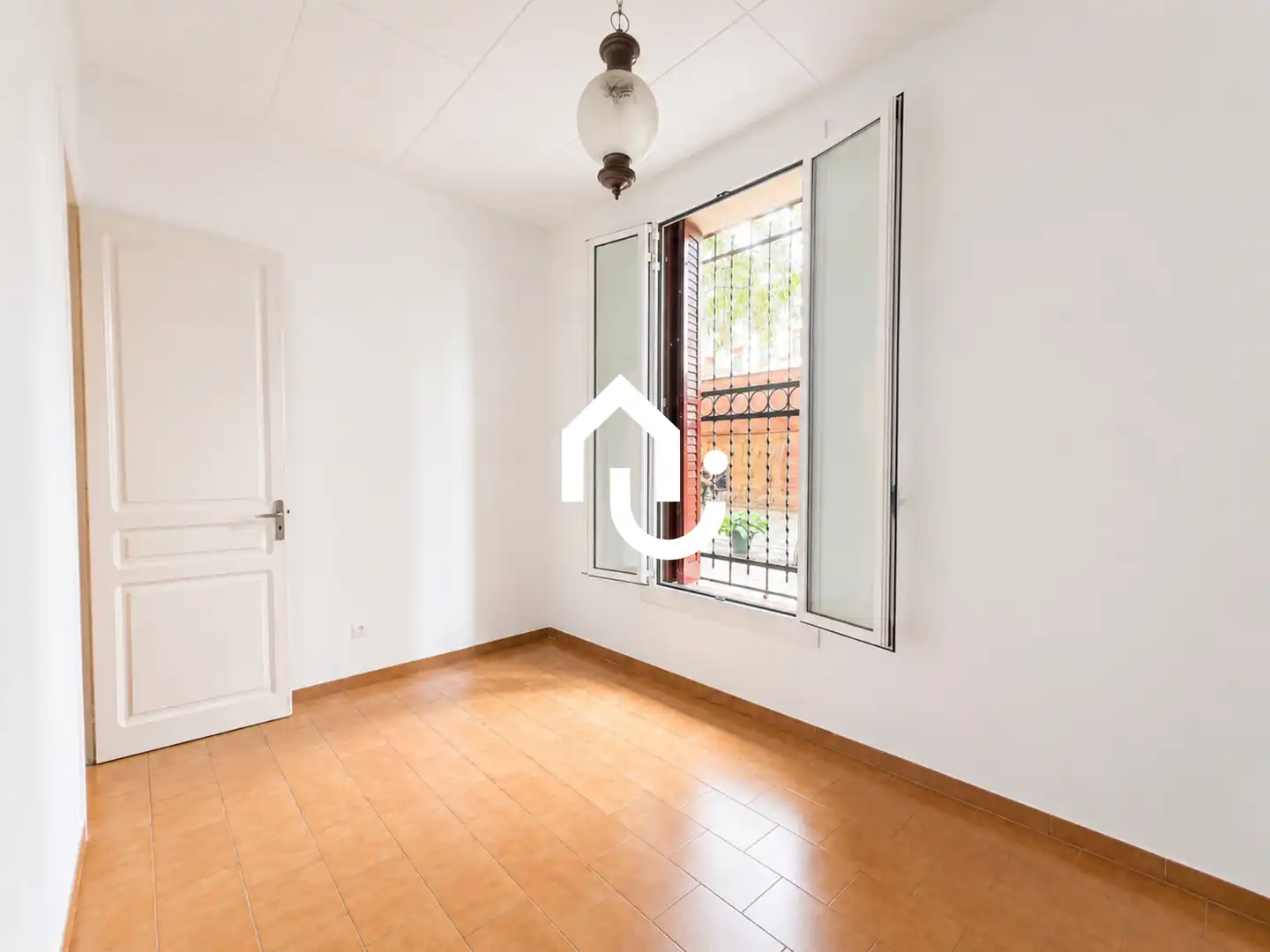 Bedroom of Ground floor for sale in Barcelona  with Storage room