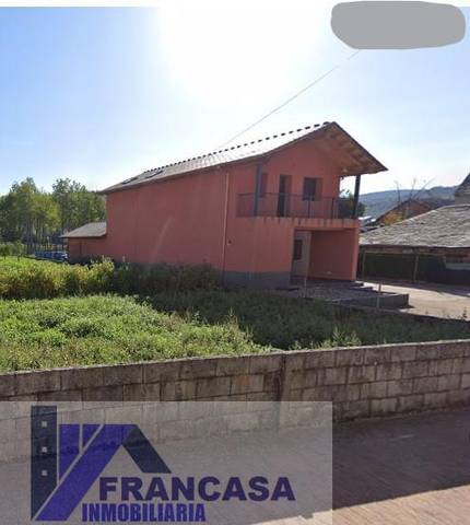 Casa-chalet en Venta en Vega de Espinareda