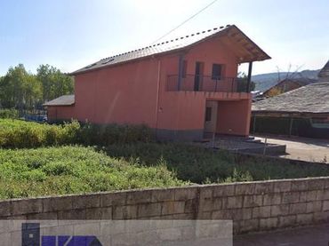 Detached house for sale in Vega de Espinareda