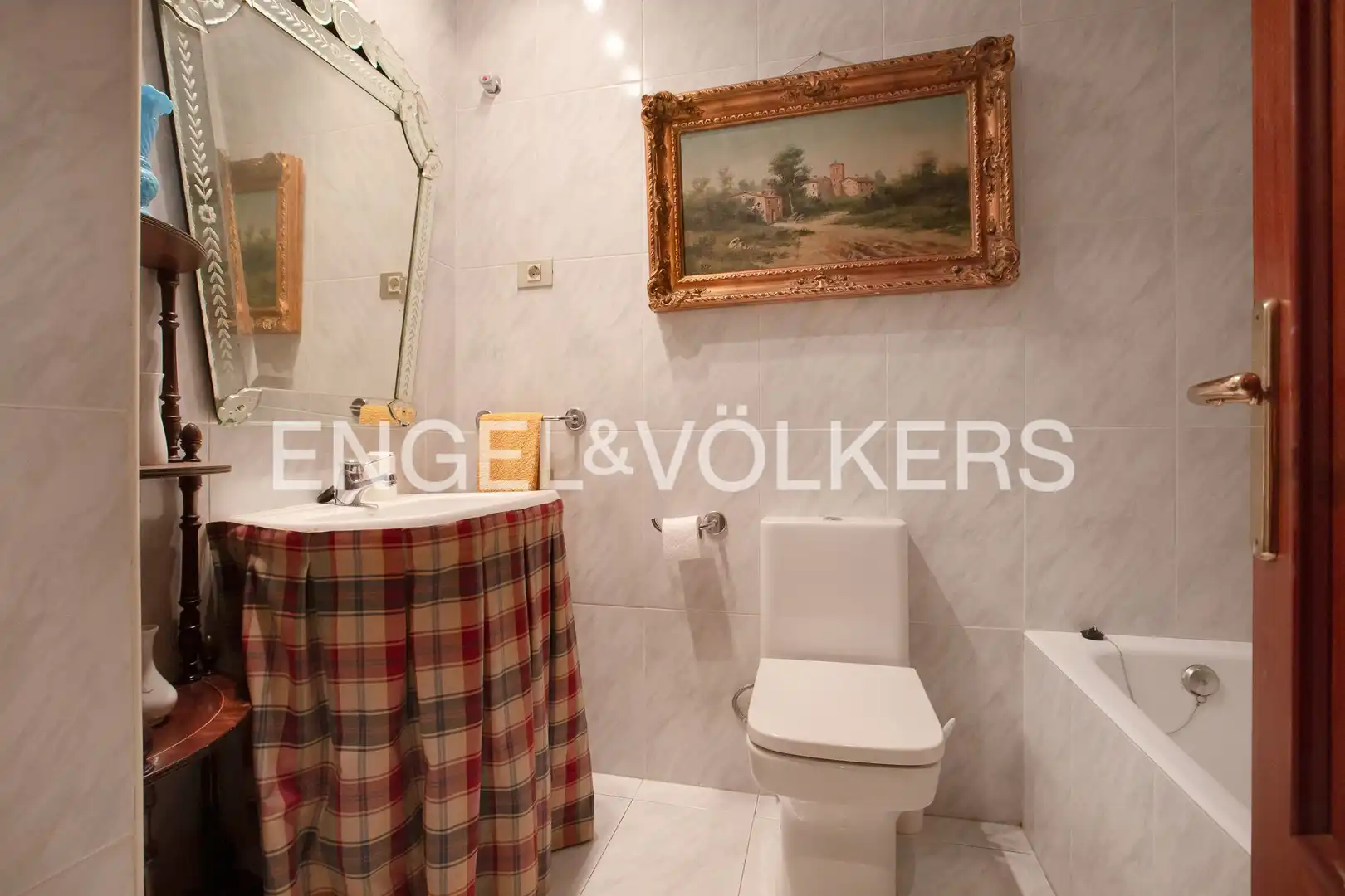 Baño de Piso en venta en Getxo  con Calefacción, Jardín privado y Parquet