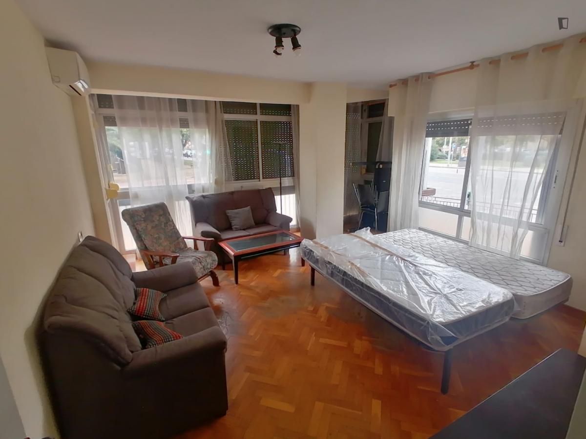 Apartment to share in Infante Juan Manuel