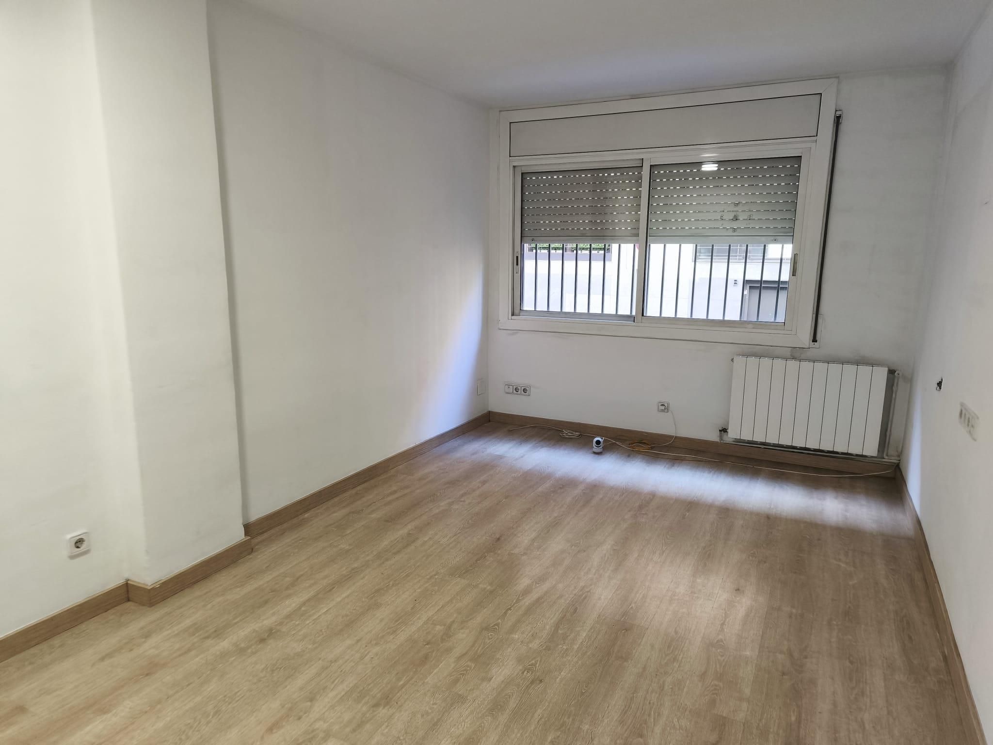 Dormitori de Pis en venda en  Barcelona Capital amb Calefacció i Parquet