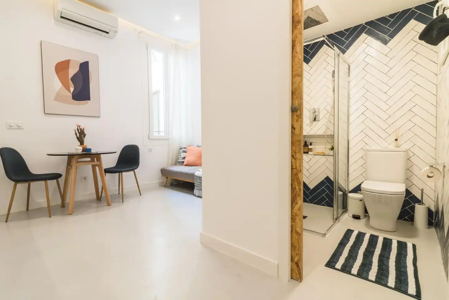 Habitación de Apartamento de alquiler en Madrid con Aire acondicionado, Calefacción y Parquet