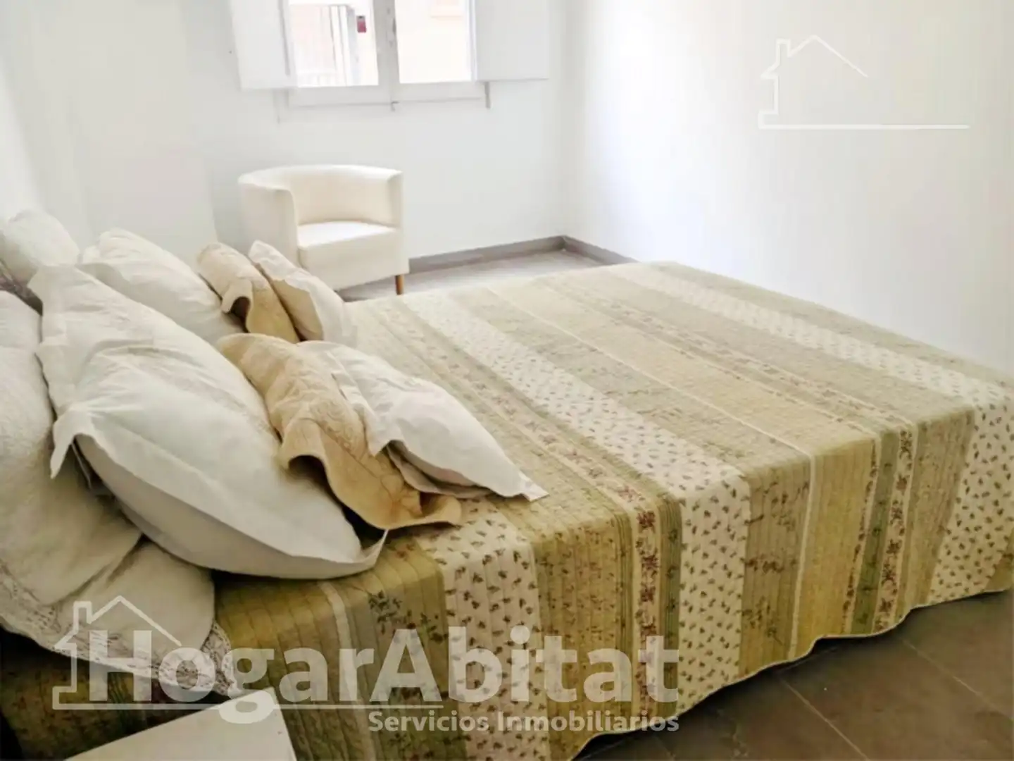 Habitación de Piso en venta en Torrent con Trastero, Amueblado y Balcón