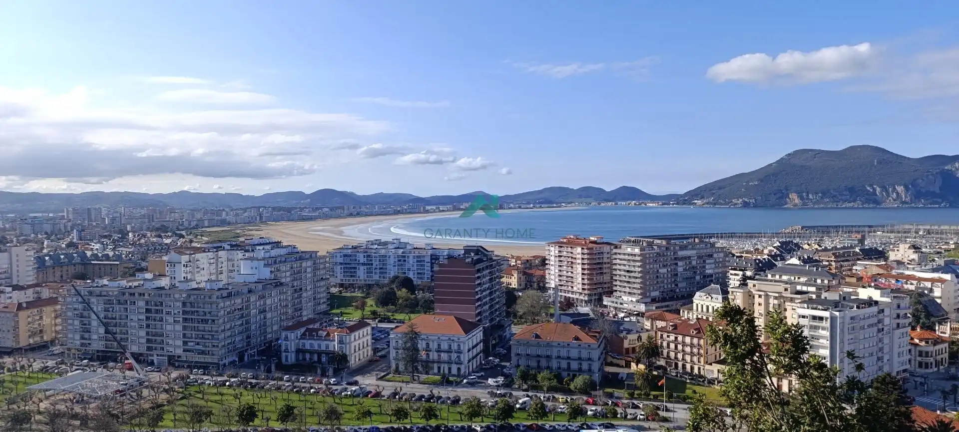 Vista exterior de Planta baixa en venda en Laredo
