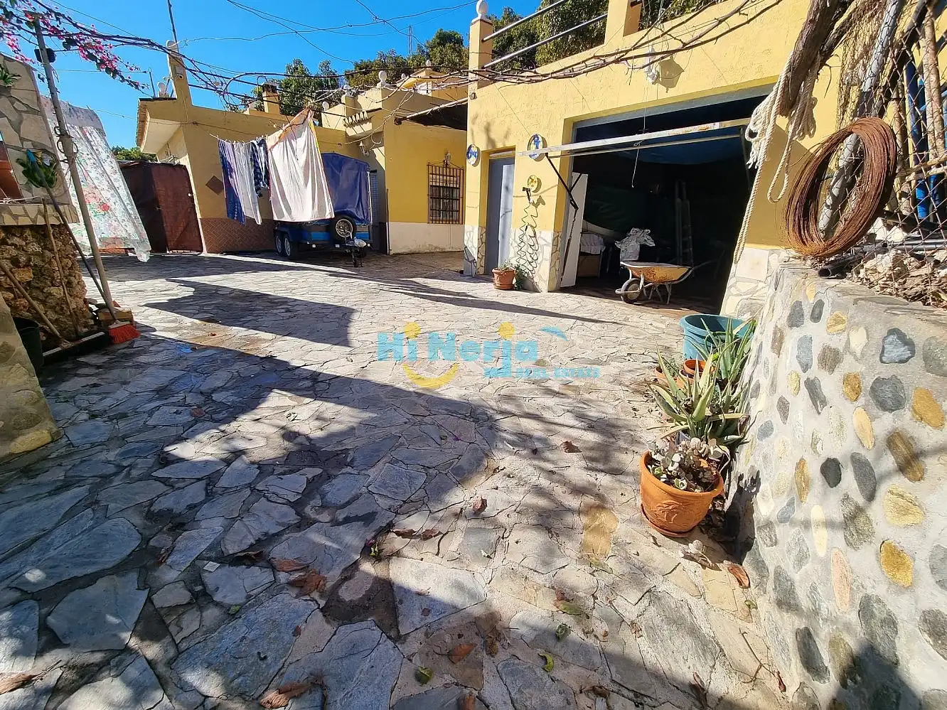 Vista exterior de Casa o chalet de alquiler en Nerja con Terraza, Piscina y Amueblado