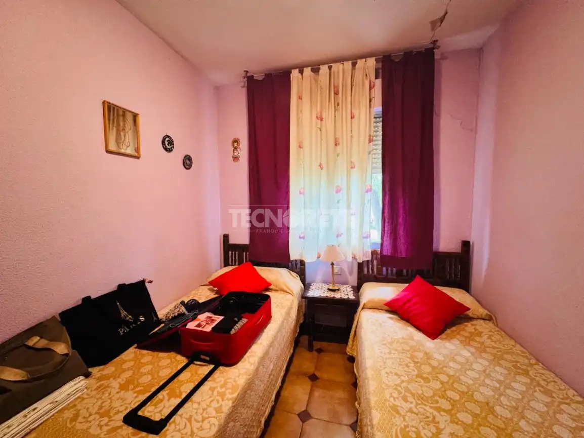 Dormitori de Casa o xalet en venda en San Román de los Montes