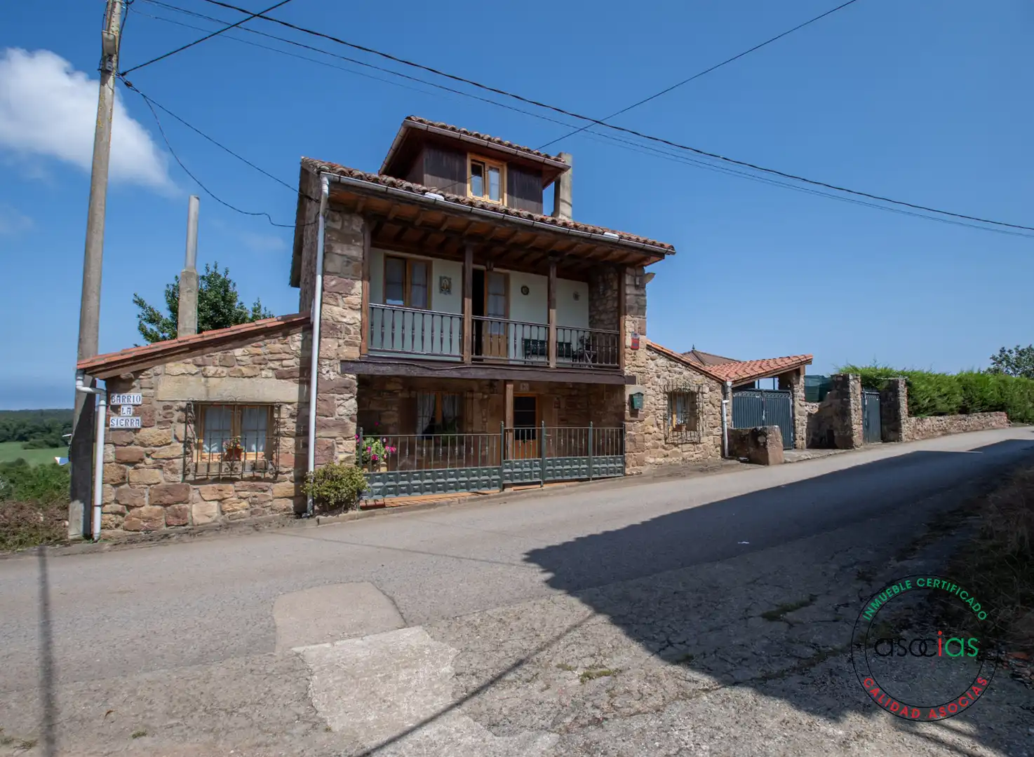 Vista exterior de Casa o chalet en venta en Colunga con Calefacción, Jardín privado y Parquet