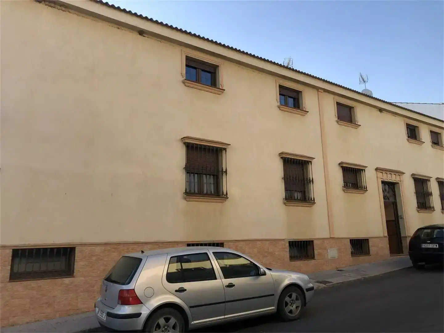 Vista exterior de Casa adosada en venda en Gibraleón amb Aire condicionat i Moblat