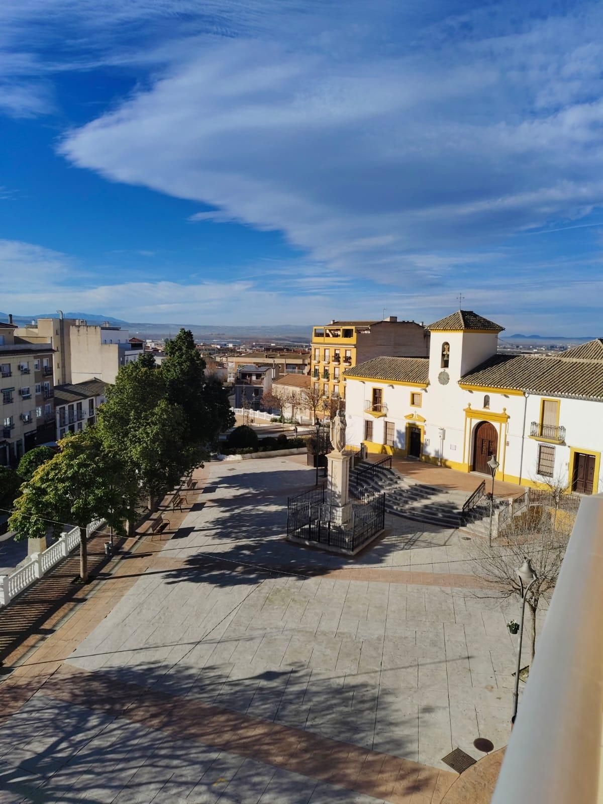 Vista exterior de Pis en venda en Atarfe amb Terrassa i Balcó