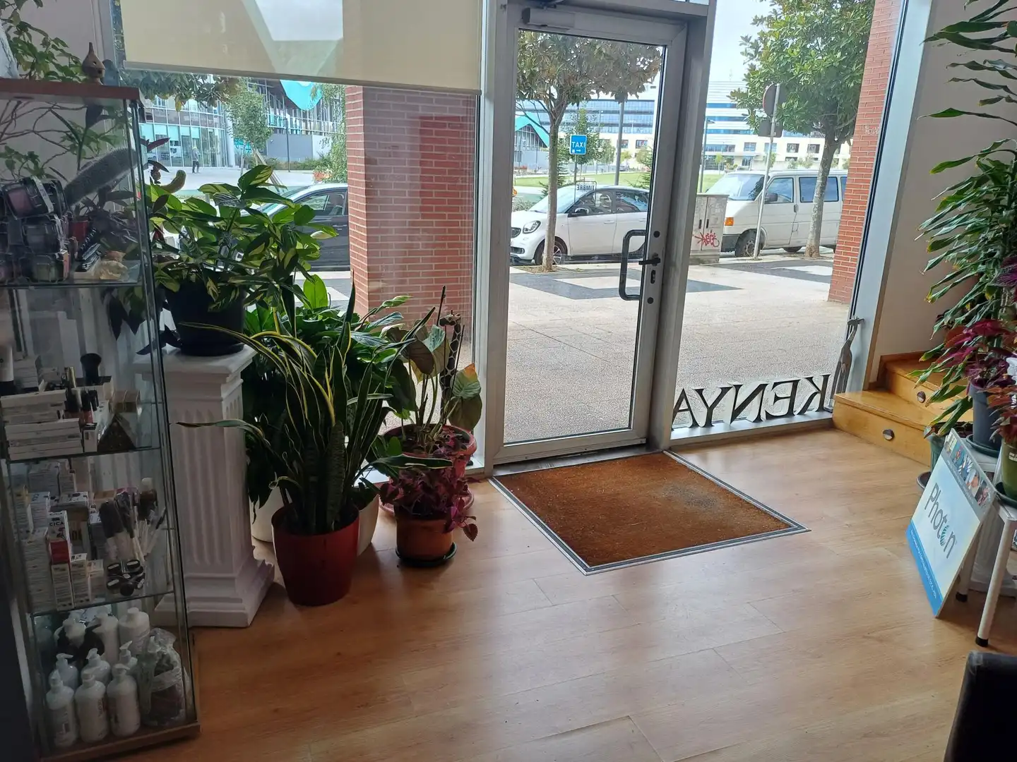 Commercial properties for rent in Vitoria - Gasteiz  with Air Conditioner, Parquet flooring and Furnished